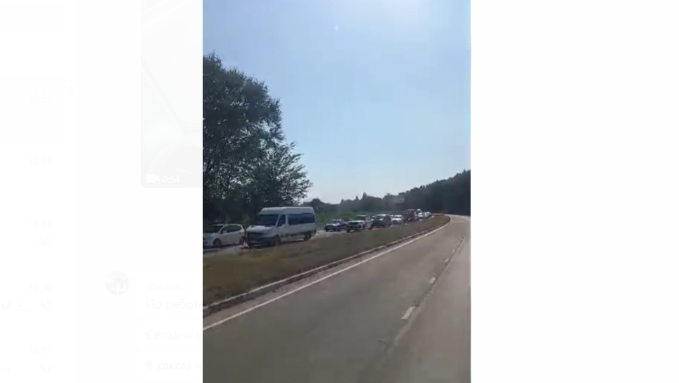 По дороге на Иссык-Куль километровые пробки (видео)