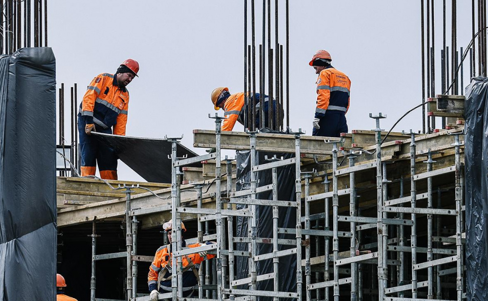 Зарплаты строителей в Кыргызстане оказались самыми низкими в ЕАЭС