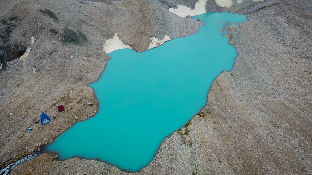 В МЧС показали состояние озера, которое может представлять угрозу для Бишкека