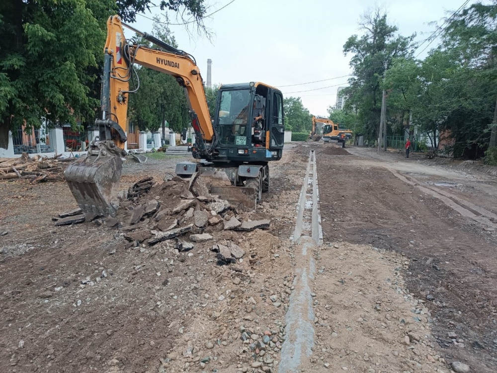 Где в Ленинском районе Бишкека ремонтируют тротуары и где планируют. Список