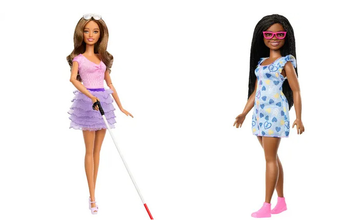 Производители Барби выпустили слепую куклу