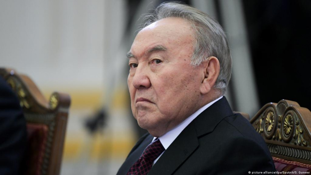 Нурсултана Назарбаева лишили еще одного статуса