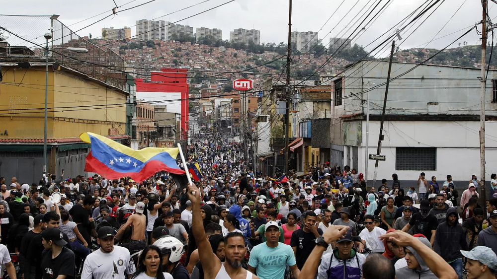 В Венесуэле проходят массовые протесты. Николас Мадуро вновь объявил себя президентом