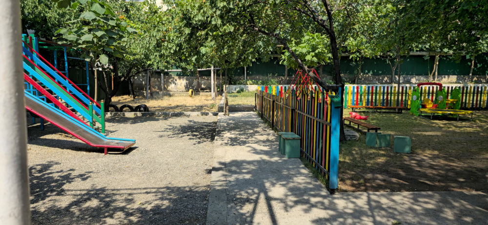 Детдом семейного типа "Алтын Уя" может закрыться. Горкенеш Оша пытается забрать участок