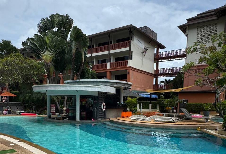 Отель Kata Sea Breeze 3*.