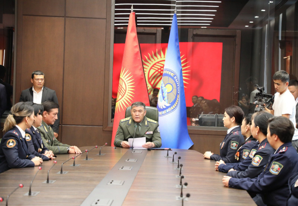 Ташиев поздравил сотрудников милиции с их профессиональным праздником.