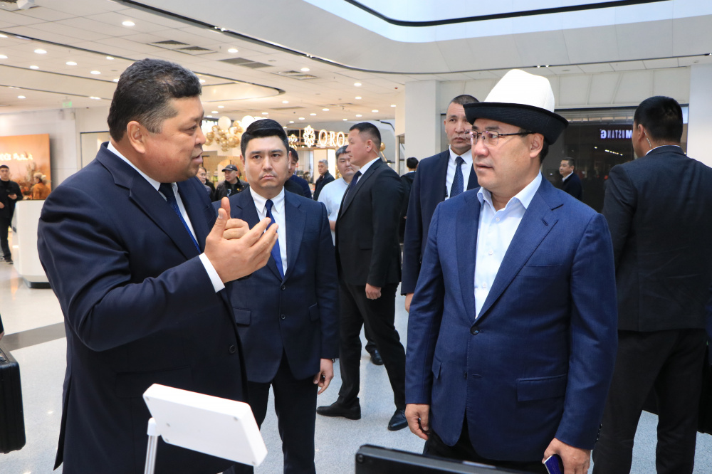 Фото администрации президента КР.