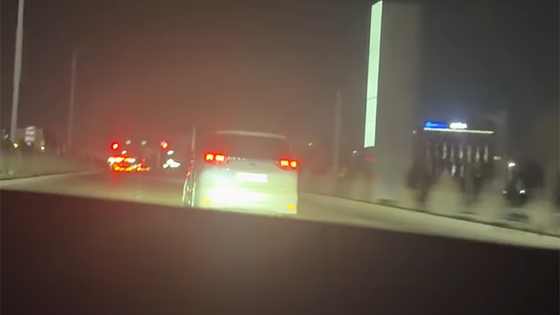 В Бишкеке задержали пьяного водителя Toyota Estima, пытавшегося скрыться от патрульных