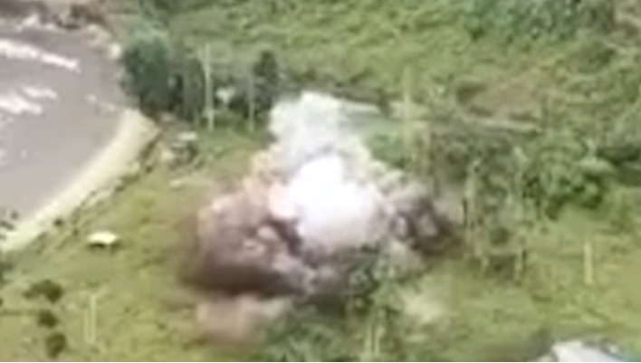 США разбомбили молочную ферму в Эквадоре, приняв ее за базу наркокартеля (видео)