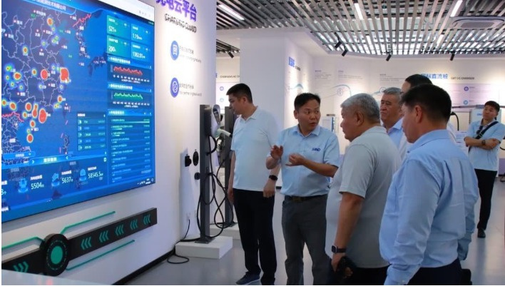 Китайская корпорация займется развитием инфраструктуры зарядок для электромобилей в КР