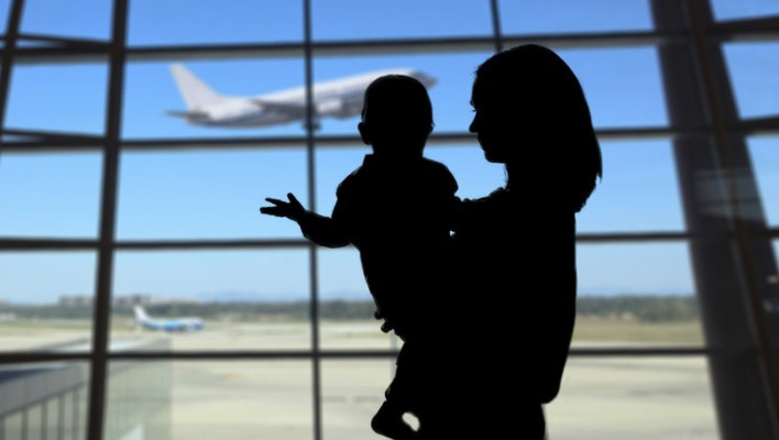 Минюст предлагает упростить процедуру временного выезда детей за границу