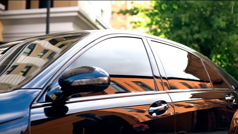 В Кыргызстане вновь выросли поступления в бюджет от тонировки авто