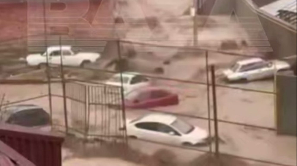 В Дагестане после ливней началось наводнение. В Махачкале введен режим ЧС (видео)