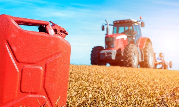 Фермеры покупают дизель по 74 сома. В Минводсельпроме заверяют, что дефицита нет