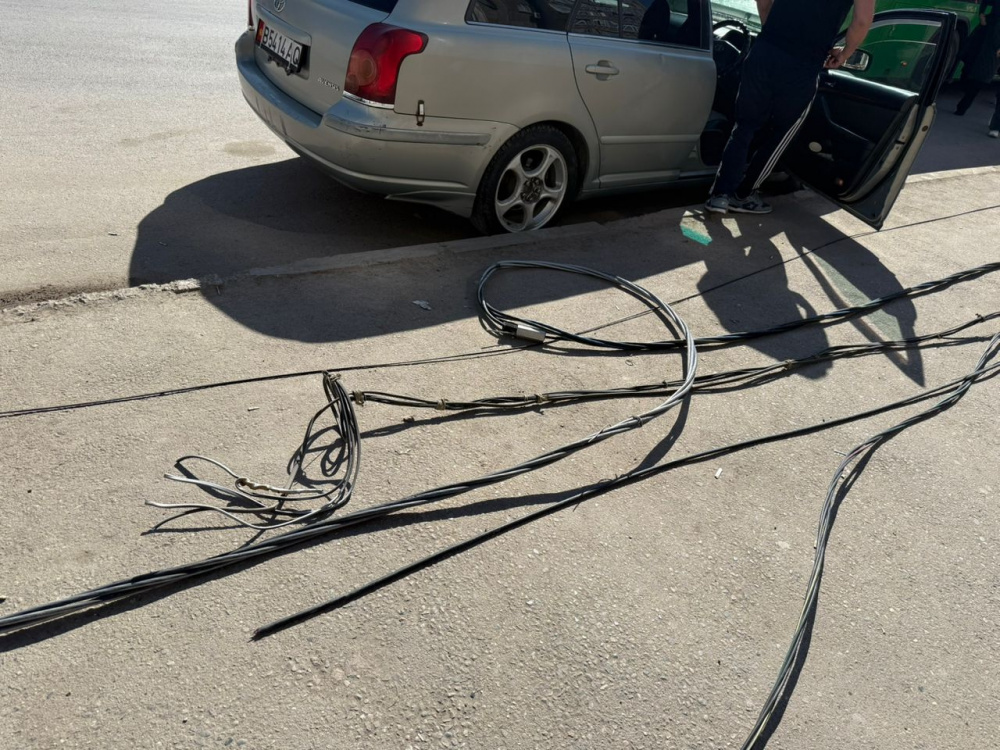 Мэрия Бишкека прокомментировала возможное отключение интернета из-за демонтажа столбов