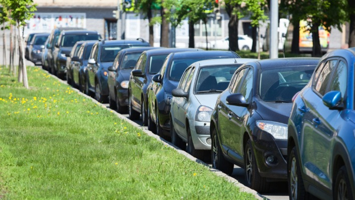 БГК утвердил стоимость парковок в Бишкеке (цены, время)