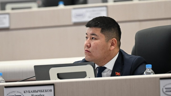 Депутат просит перенести сроки отключения горячей воды в Бишкеке