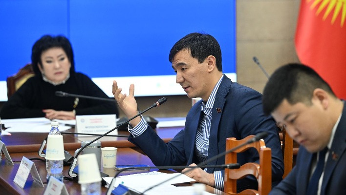 Вице-спикер просит кабмин взять на контроль дело об убийстве мужчины в 2008 году