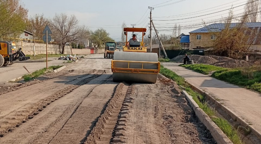 В Бишкеке начали капремонт дороги на одной из улиц