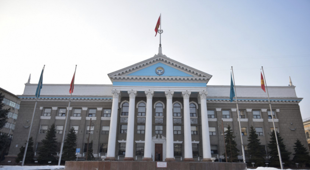 В мэрии опровергли заявление депутата ЖК Улукбека Карыбек уулу про отсутствие автобусов