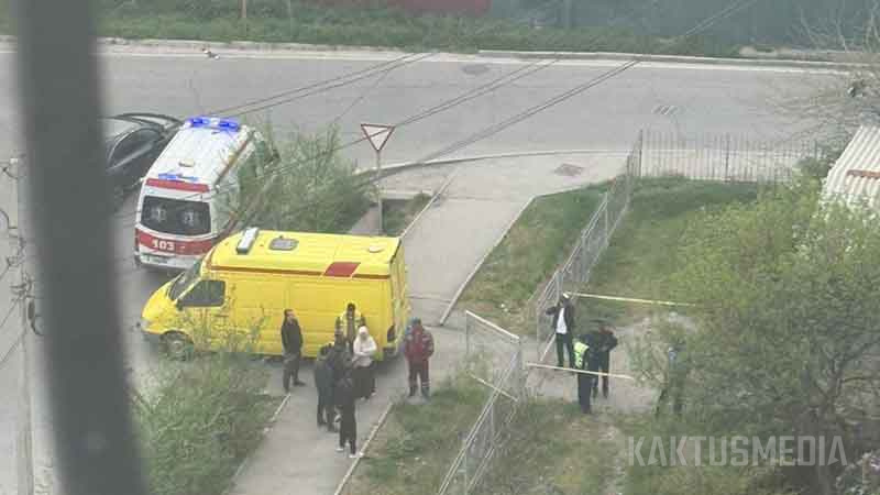 В Бишкеке после падения из окна погибли женщина и ребенок. Задержан мужчина