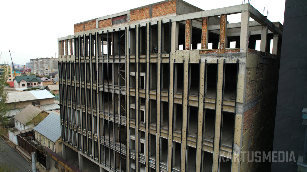 Дольщики бизнес-центра "Сенат" в Бишкеке вложили $3,85 млн и остались ни с чем