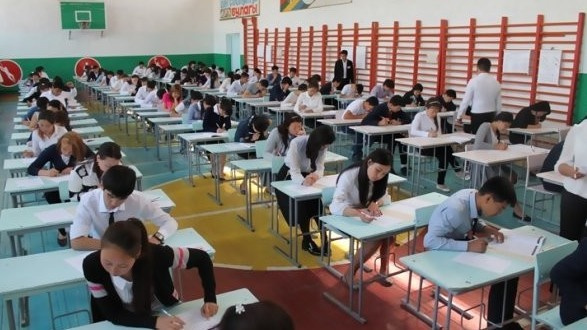 Минпросвещения: Общереспубликанское тестирование подорожало и бесплатным не станет