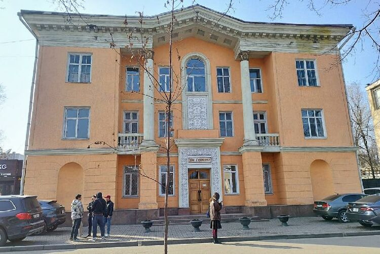 Внучка Семена Чуйкова обратилась к Садыру Жапарову с просьбой сохранить Дом художника