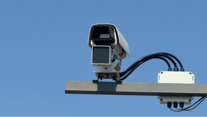 На трассах КР заработали камеры "Автоурагана". Какие нарушения уже фиксируют и где именно