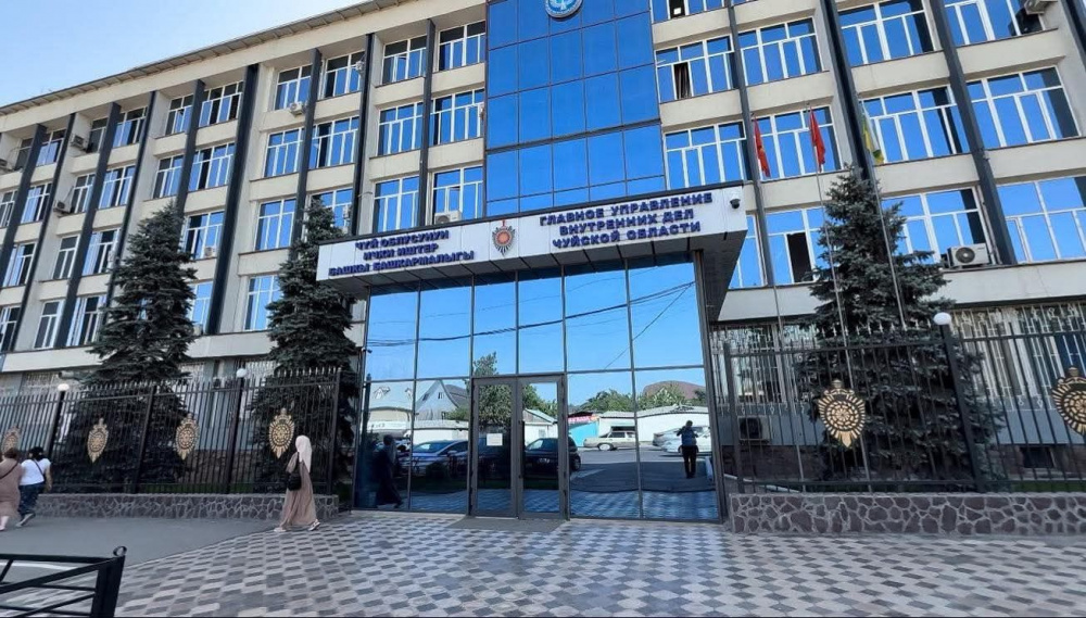 Милиция начала проверку информации о насилии над девушкой со стороны бабушки