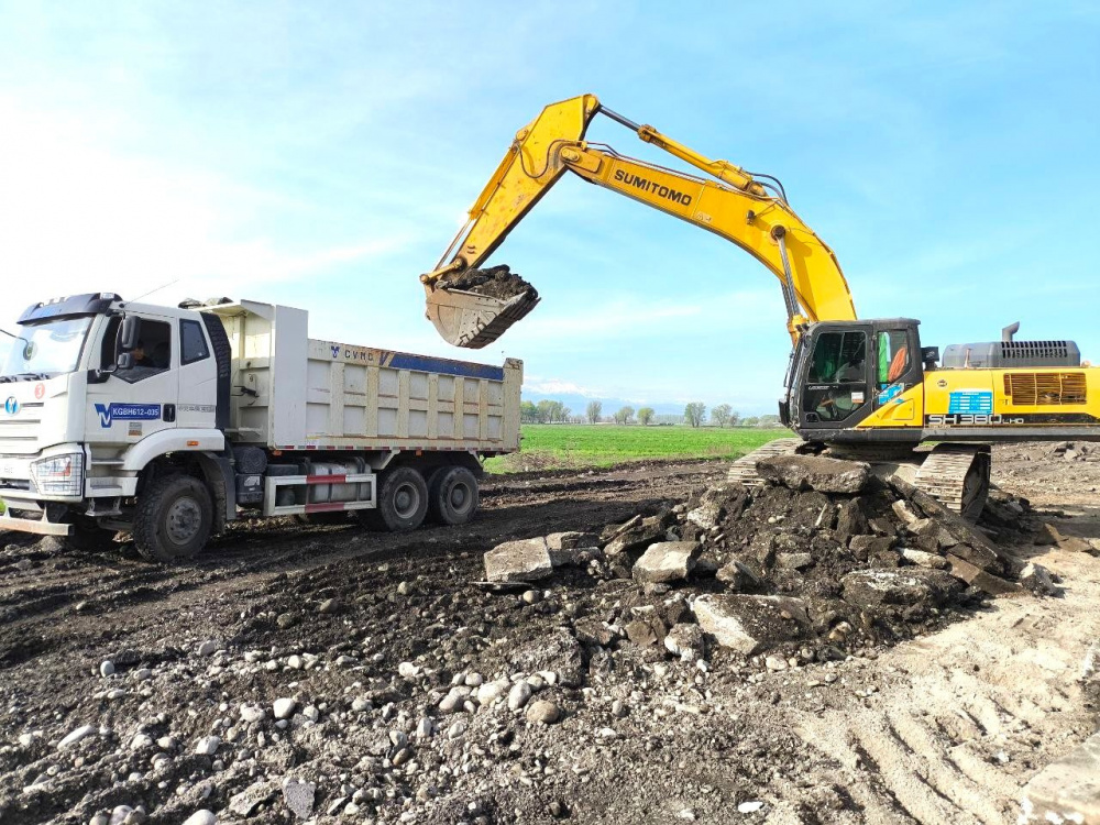 Миллиарды долларов в асфальт: сколько стоят самые известные дороги Кыргызстана