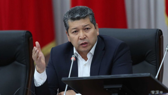 Экс-полпреда президента в Ошской области отправили в СИЗО по делу о финансировании ОПГ