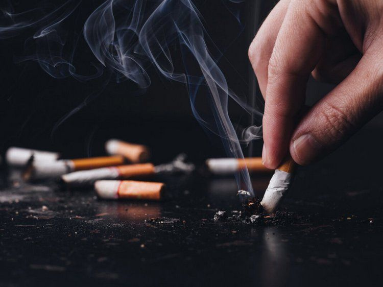 Великобритания вводит пожизненный запрет на продажу табака