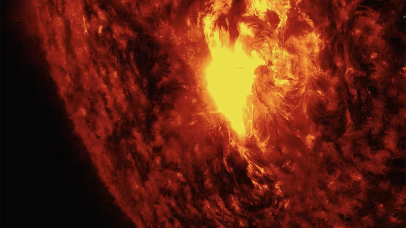 На Солнце за сутки произошли две мощные вспышки высшего класса X