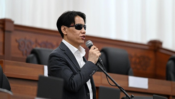 Бекешев предлагает выдавать льготные кредиты на оплату студентами обучения в вузе