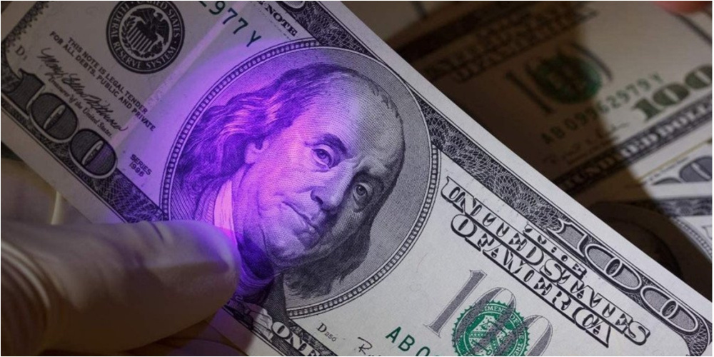 В Бишкеке раскрыли схему сбыта фальшивых долларов. По делу вынесен приговор