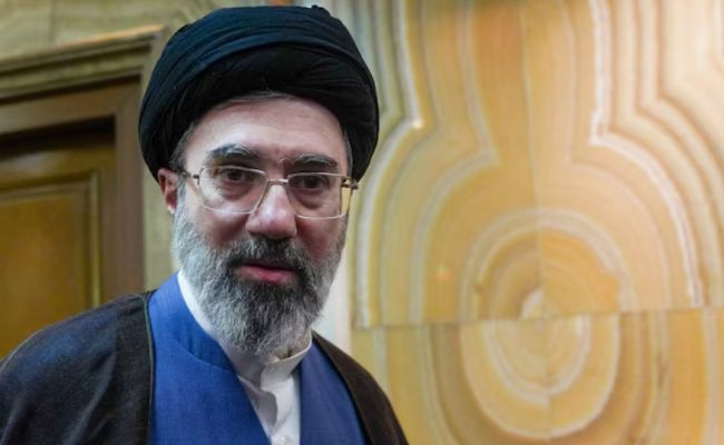 В Иране заявили, что Моджтаба Хаменеи идет на поправку после ранений