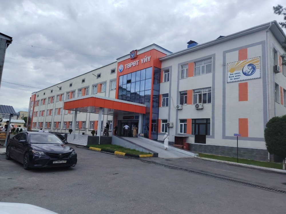 Акушерку уволили за поборы с рожениц