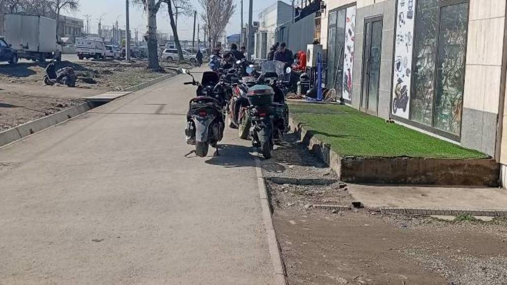Водителей мопедов и скутеров будут штрафовать за е