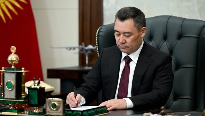 Садыр Жапаров подписал новый закон о референдуме в Кыргызстане