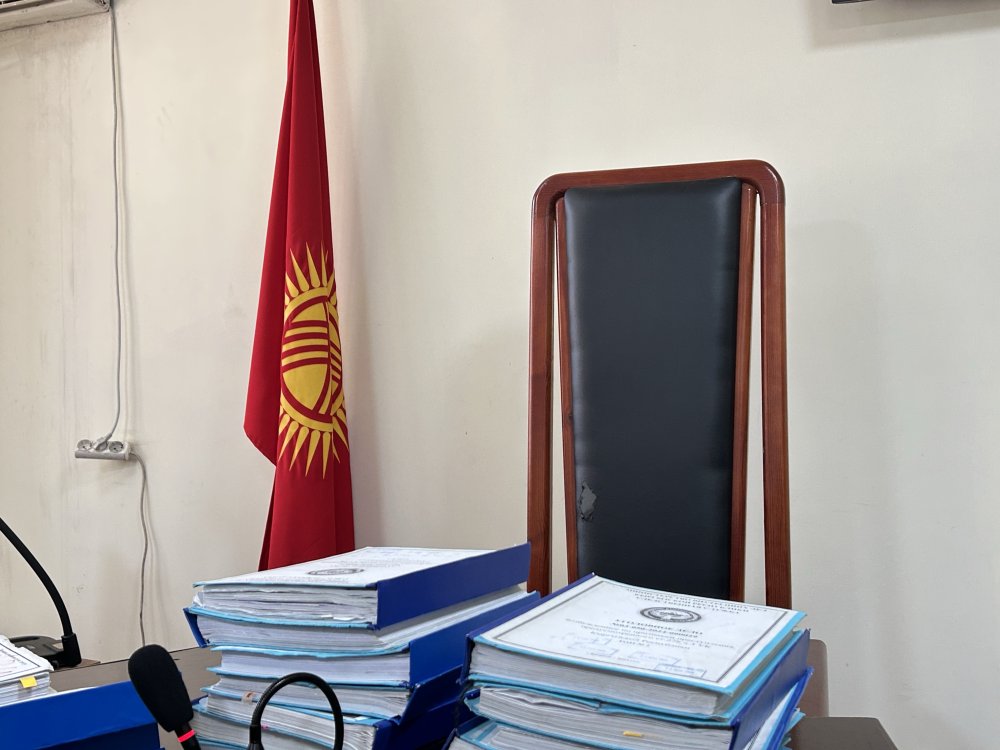 Суд оштрафовал на 70 тыс. сомов бывшего вице-мэра Бишкека за подкуп избирателей в Кемине