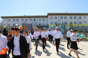Учеба с 15 сентября - навсегда? Кабмин решит, когда школьникам начинать учебный год