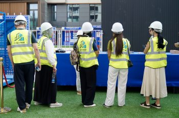 TIANSHAN-1: первый в Бишкеке день открытых дверей на реальной стройке