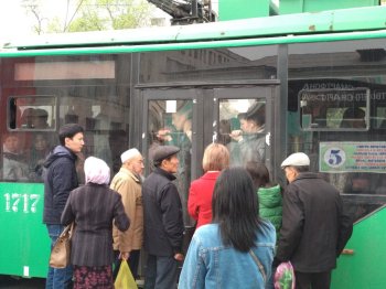 Еще одной категории пассажиров могут разрешить бесплатный проезд в автобусах Бишкека