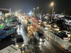 Дорога домой как квест: поездки из Бишкека в пригород превратились в испытание (видео)
