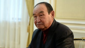 Скончался один из авторов государственного флага Кыргызстана Эдиль Айдарбеков