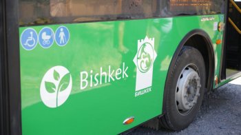Жители Бишкека пожаловались на нехватку автобусов в нескольких районах города.