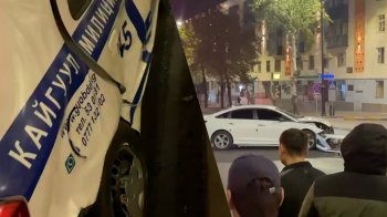 Ночью в Бишкеке произошло ДТП с участием патрульной машины (фото)