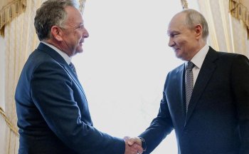 Евросоюз обсуждает, кто будет вести переговоры с Владимиром Путиным от имени Европы